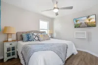 "SHORE BREAK" HOUSE... Where Turf Meets Surf! - Bungalows