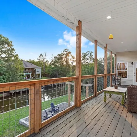 Bayside Retreat - 2250 sq ft Bay House w/dock, fire pit, & tons of amenities