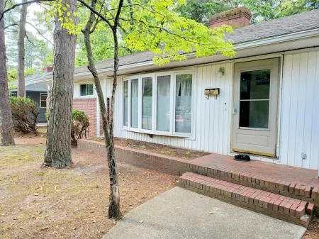 Fully furnished 3-bedroom house sporting  Queen-size beds in each room