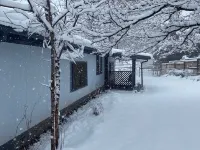 Make Memories in this Comfy Two Bedroom Two Bath Home Hotels in Pine