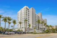 Golden Bay Gem: Your Gateway to Oceanfront Living