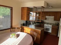 Cozy Apartment Blocks from Downtown Eugene