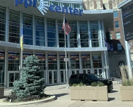 Continental travelers suite!! Spacious apartment, 5 minutes from Dorney Park !! Hotels in Allentown