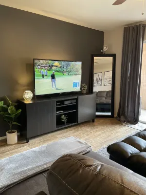 2 bed 2 bath near Tempe Marketplace with lots of bars, dining and entertainment!