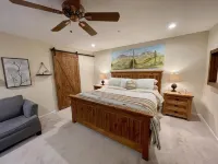 Sedona/Oak Creek Canyon Retreat—Fantastic location & scenic canyon views! 滑石州立公園附近的飯店