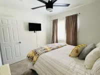 Beautiful, 3 Bedroom , 2Bath ,Heated Pool , Pool Table Hotels in Avondale