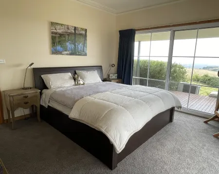 Nirvana House Farm Stay in Woolamai with incredible 360 degree views