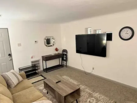 Charming 2BR home with a garage