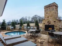 5 bedroom House in Rock Barn Golf & Spa Ξενοδοχεία στην πόλη Clines