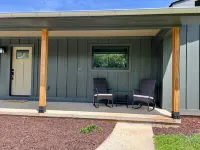 Dreamy 3-Br Gem on 48 Acres w/ Mountain Views, Fire Pit Nights & Many Amenities! Hotels in Mills River