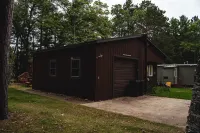 Pet Friendly, Lake Fun! Dragonfly Trail Retreat