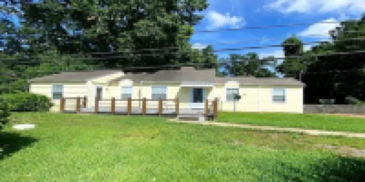 Charming Home with Sweeping Views of the MS River