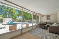 Close to beach, restaurants-Fire pit, games, bikes