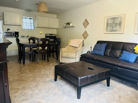 #4 Quiet, peaceful, place to stay w/ recreation center access!