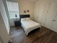 Beautiful and spacious 4BR house in Port St. Lucie, FL فنادق في St. Lucie County