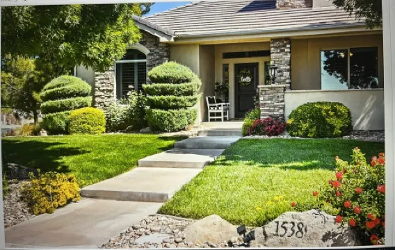 Wonderful large family home, pool, hot tub, outdoor kitchen, Bear Claw Poppy