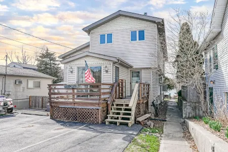 Dual Lake Houses on Mineola Bay