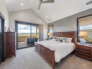 Luxurious Villa on Bridges golf course, only an hour from Telluride