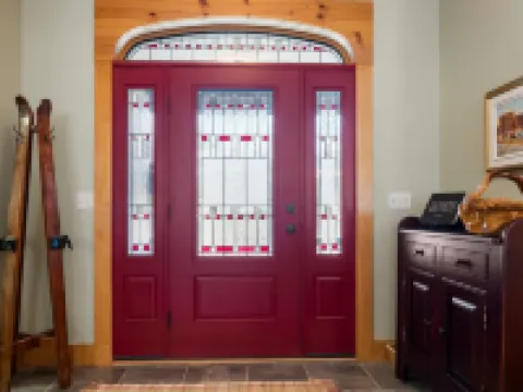 Captain's Chalet: 3,400 sq ft w/ Beach & Pool Pass, Game Rm, Hot Tub, & Firepit