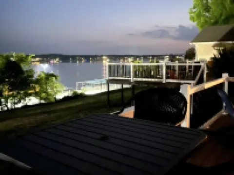 La Casita! Brand new cottage with boat parking overlooking Honey Creek Marina!!! Hotels in Grove