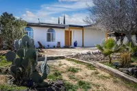 Zen House • Joshua Tree • Pool • Spa • 9 Mins JTNP