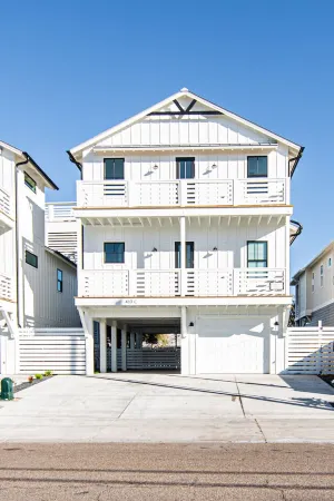 Old Town Road House- 5/Br/4 Ba-Private Heated Pool-Ocean/Bay Views-Rooftop Deck