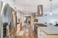 Newly Renovated, 1 block from BGSU, spacious and comfortable - 3-Star