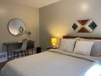 Beautiful 2 BR home, quiet, minutes from downtown