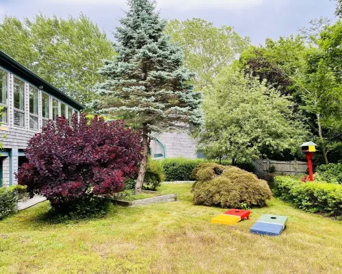 Luxe Cape Cod Farmhouse. Walk to Ellis Landing Beach! Hotels in Brewster