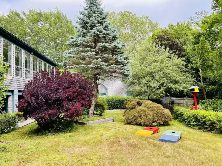 Luxe Cape Cod Farmhouse. Walk to Ellis Landing Beach!