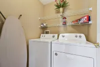 Elegant 5bd / 4ba Villa with pool / Spa near Disney