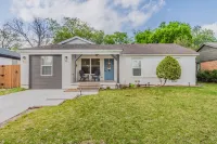 Spacious 4BR, King Suite & Grill - 18 min from Downtown Hotels near Walmart Supercenter