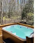 Modern Poconos House, 3br 2ba, HOT TUB, Private