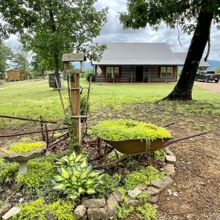 Spacious house with amazing mountain views in the Potato Hills