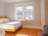 Cola's Hideaway Pool House Retreat & Outdoor Oasis