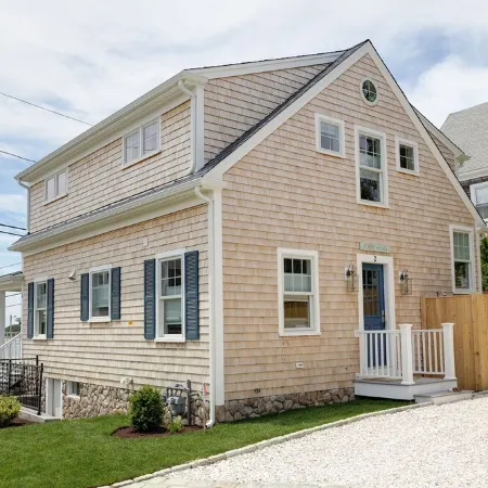 Luxury Monument Beach Villa /Short term rentals