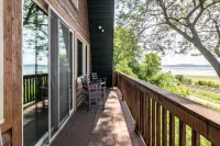 Riverview Cabin home!
