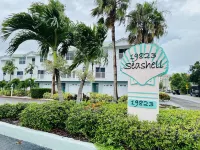 See ya on the beach!! Barrier Island Getaway - Indian Shores.