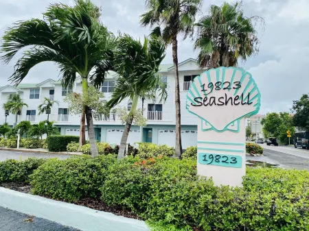 See ya on the beach!! Barrier Island Getaway - Indian Shores. Отели рядом с достопримечательностью «Сисайд Сиберд Санкчури»