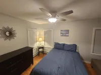 Minutes to Walnut Beach, newly renovated 3 bedroom home