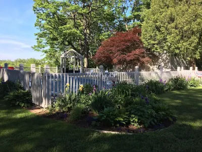 Pet Friendly and peaceful setting!