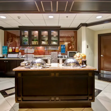 Homewood Suites by Hilton Toronto Airport Corporate Centre
