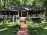 Close to Galena, close to perfect. Premier get away.  Three beautiful suites. - 4-Star