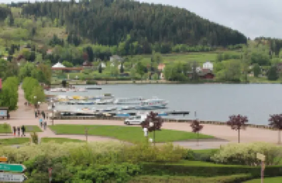 Studio apartment for 2 P - south facing balcony with lake classified  - center