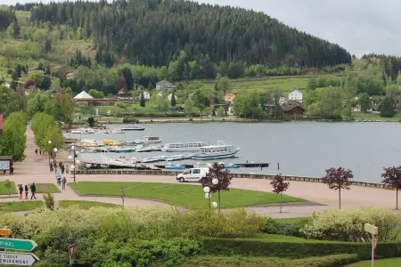 Studio apartment for 2 P - south facing balcony with lake classified  - center