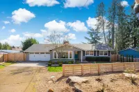 Alder House: Single Level Home in the Dundee Hills