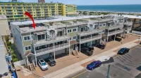 Great Beach Condo Right Near the Boardwalk Awesome Rooftop Views of the Ocean