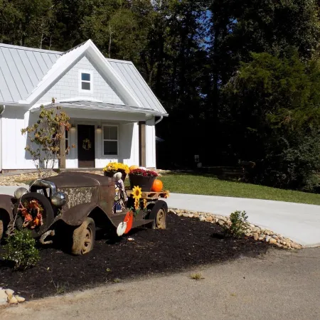 Charming house with a natural spring, fire pit, and river access