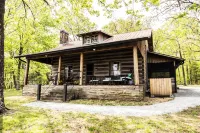 Granddaddy's Cabin -ON THE BLUFF OF DAYTON MTN! 13 Minutes from Chickamauga Lake