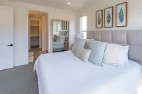 Red Rock Haven - NEW Private Pool, putting green, & more. Perfect family retreat